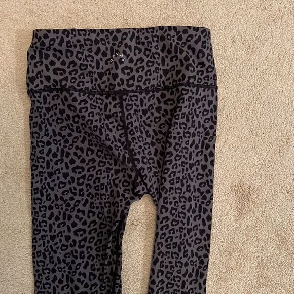 Varley leopard legging XS New - Picture 3 of 4